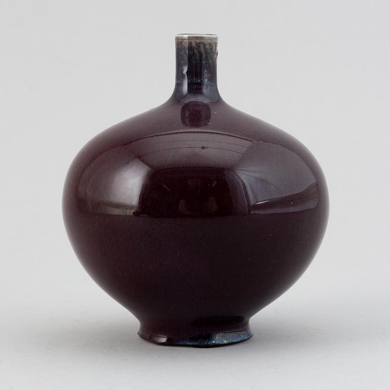 Berndt Friberg, a signed stoneware vase, Gustavsberg 1979.