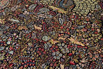 Matta, Kirman, ca 390 x 290 cm.