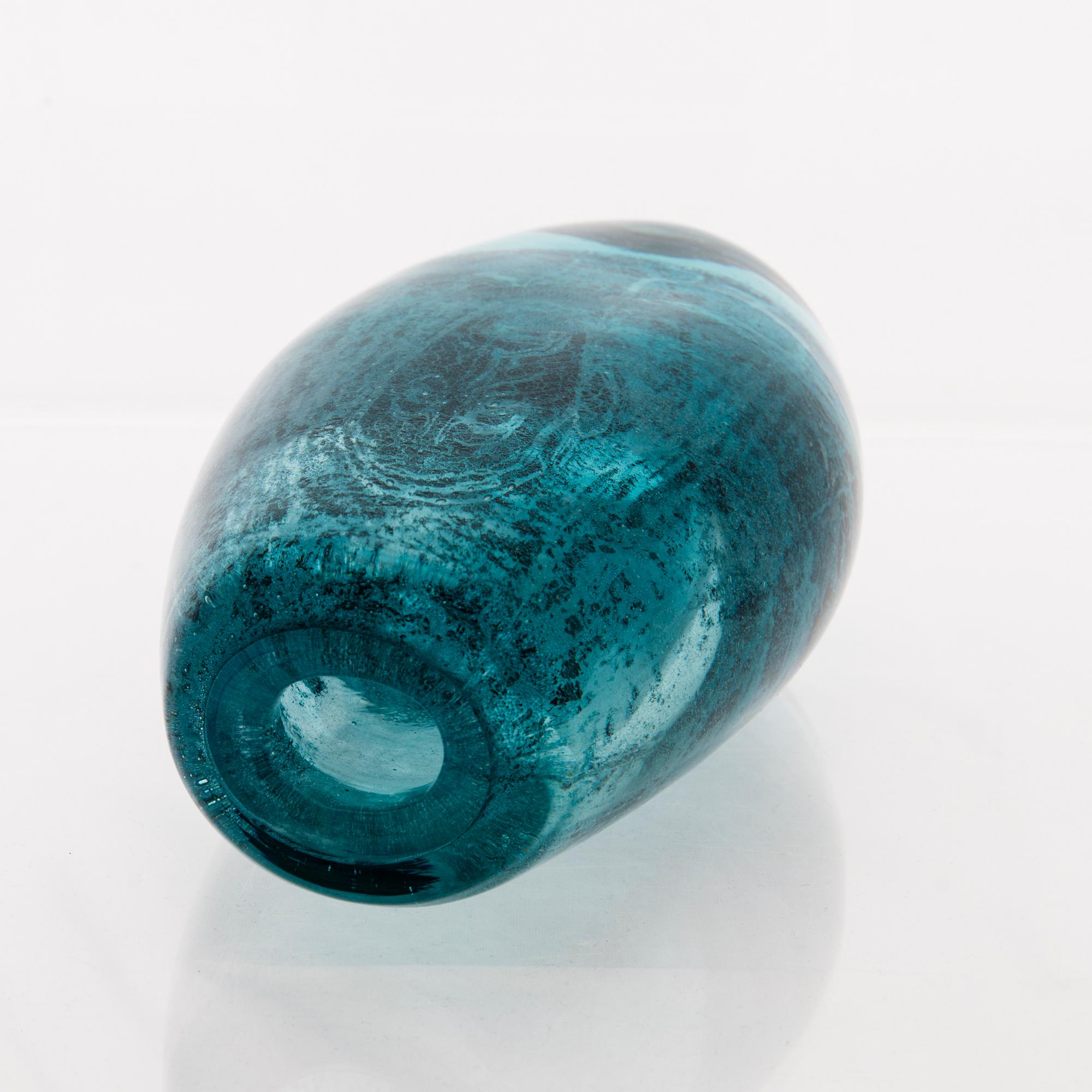 ELLA VARVIO, A glass vase/ sculpture, signed Ella Varvio 2016.
