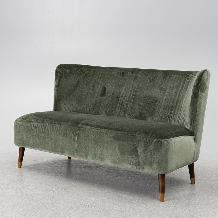 Soffa, samtida.
