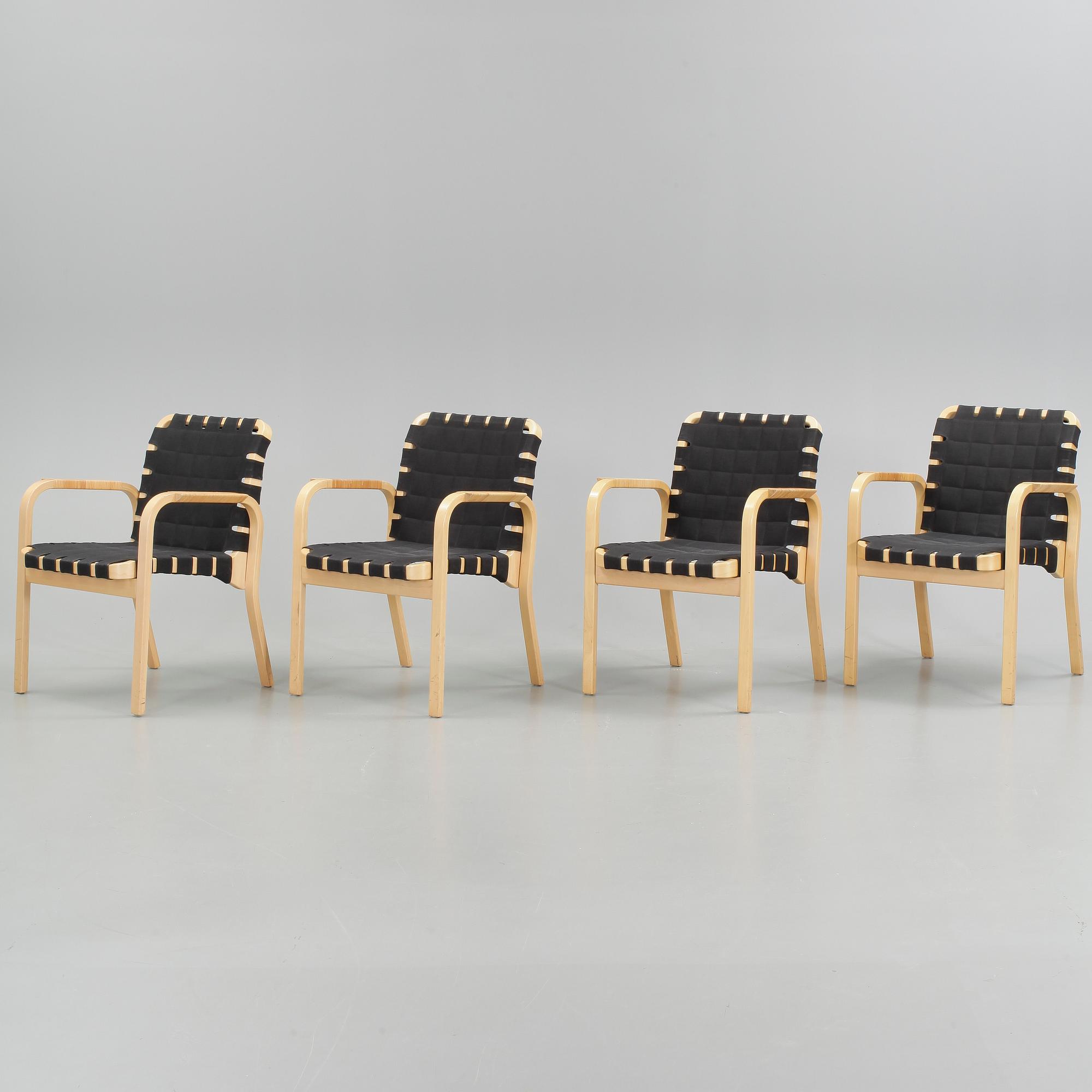 KARMSTOLAR, 4 st, modell 45, Alvar Aalto, Artek. Modellen formgiven 1947.