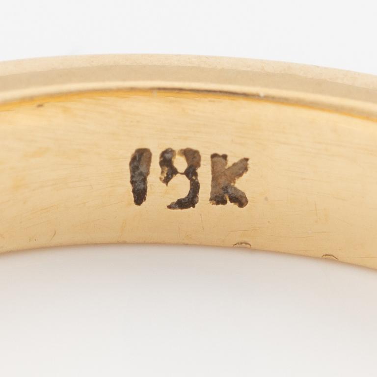 Ring 18K gold with lapis lazuli.