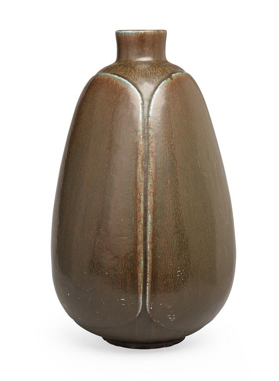 An Eva Staehr-Nielsen stoneware vase, Saxbo Stentøj, Denmark 1950's-60's.