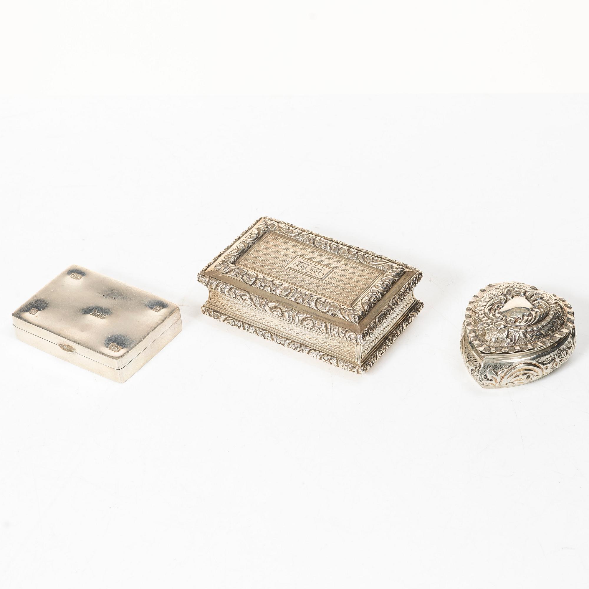 Six English silver boxes and a spectacle case for a chatelaine, silver, Birmingham and Sheffield.