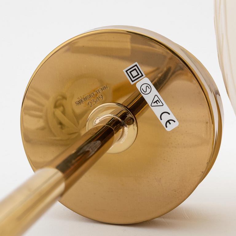 Josef Frank, bordslampa, mässing, modell 2349, "Kinabollen", Firma Svenskt Tenn.