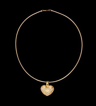 184. NECKLACE, heart shaped pendant with brilliant cut diamonds, tot. ap. 0.60 cts.