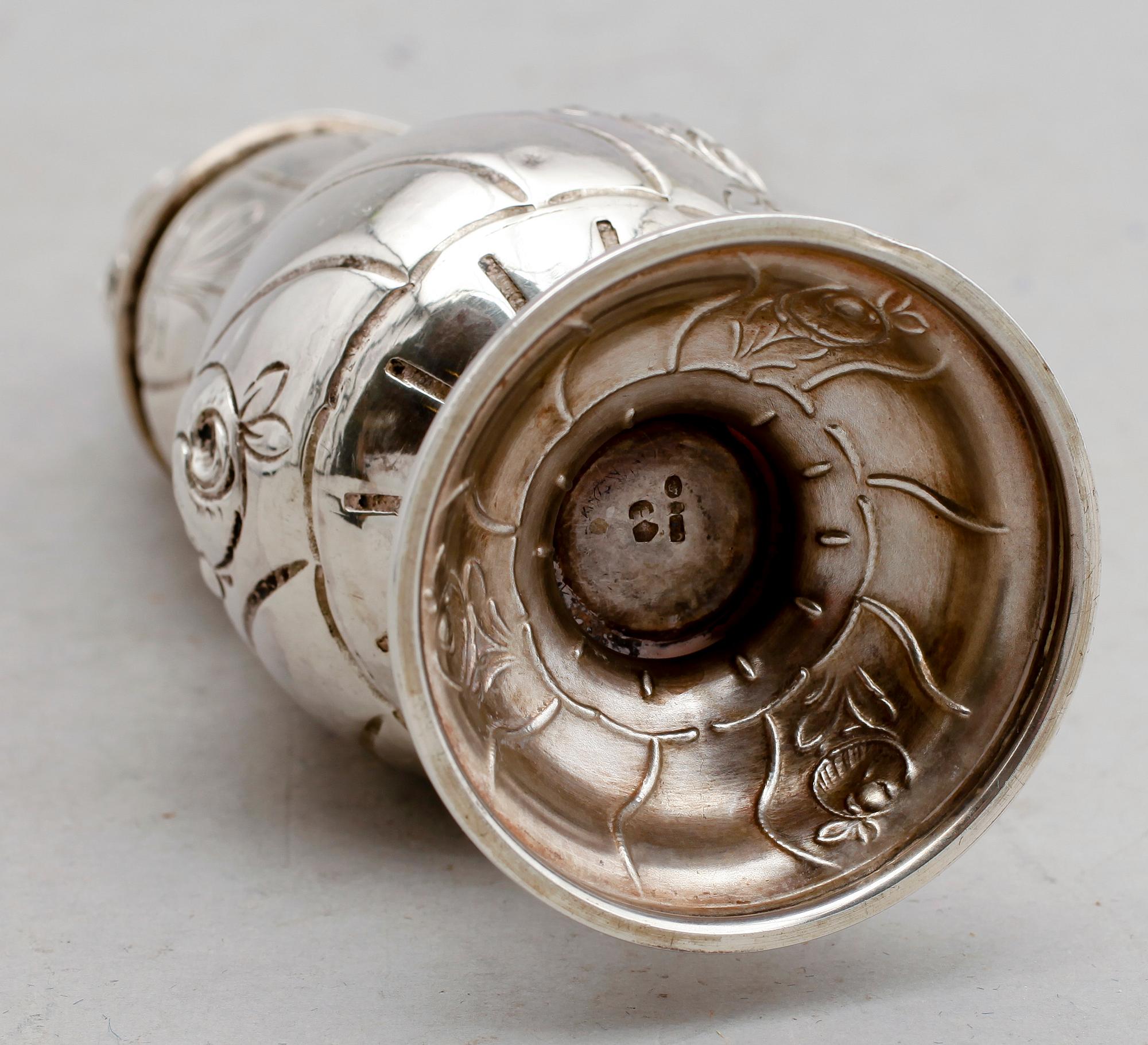 SOCKERRUSKA, silver, importstämplar. Vikt ca 182 g.