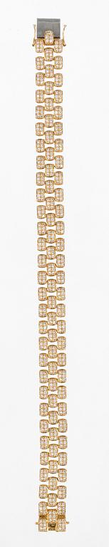 ARMBAND, 540 briljantslipade diamanter, tot. 4.30 ct.