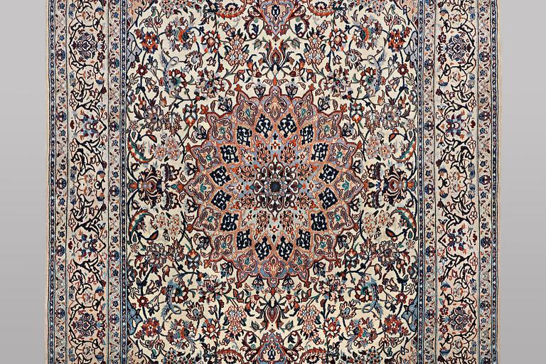 A carpet, Nain, part silk, 9 laa, ca 344 x 213 cm.