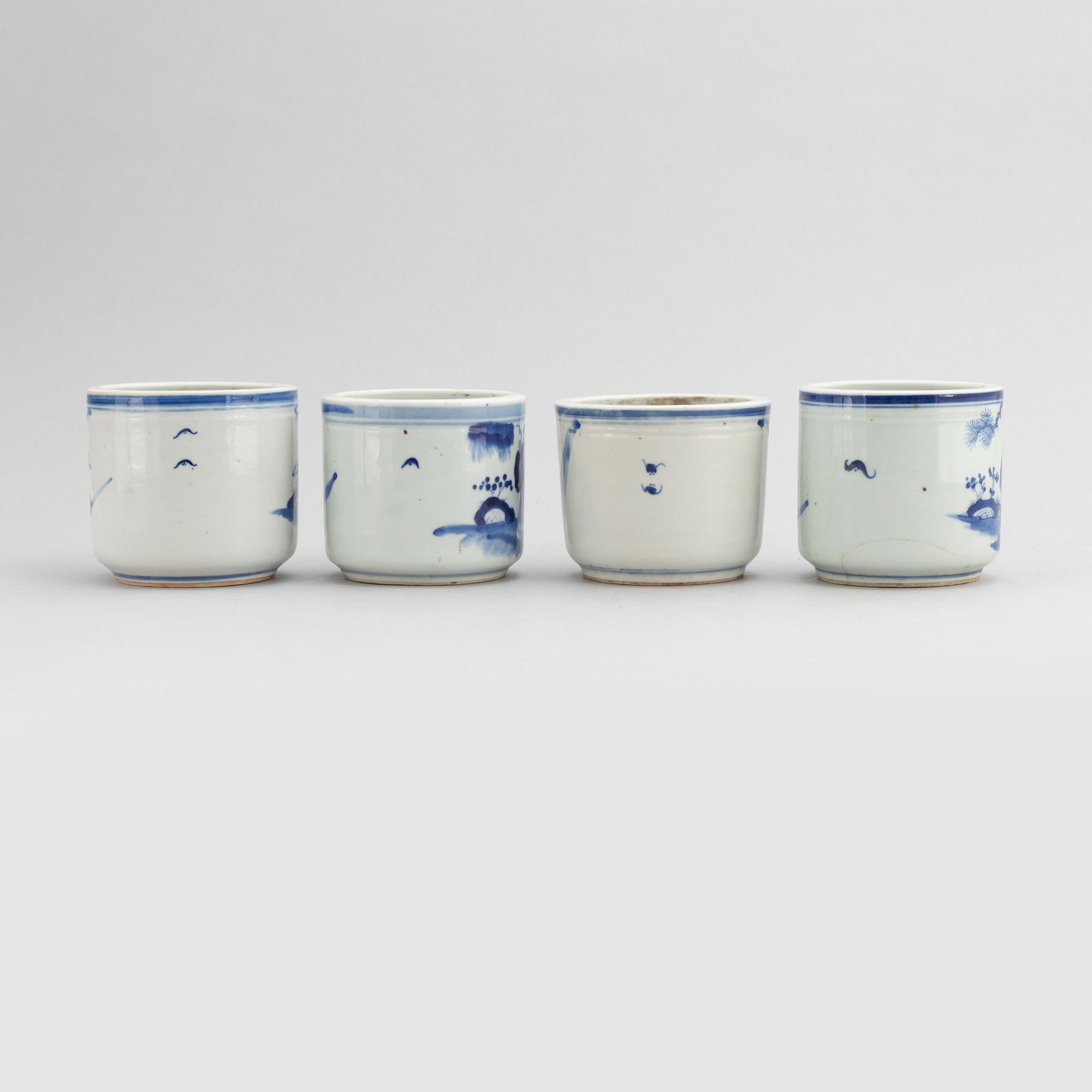 A group of four Chinese blue and white censers/flower pots, late Qing dynasty, 19th/20th Century.