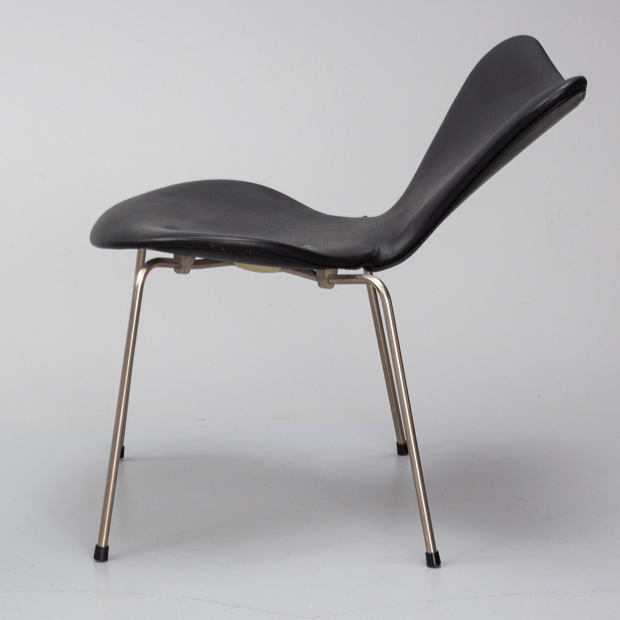 ARNE JACOBSEN, stolar, 10 st, "Sjuan", Fritz Hansen, Danmark.