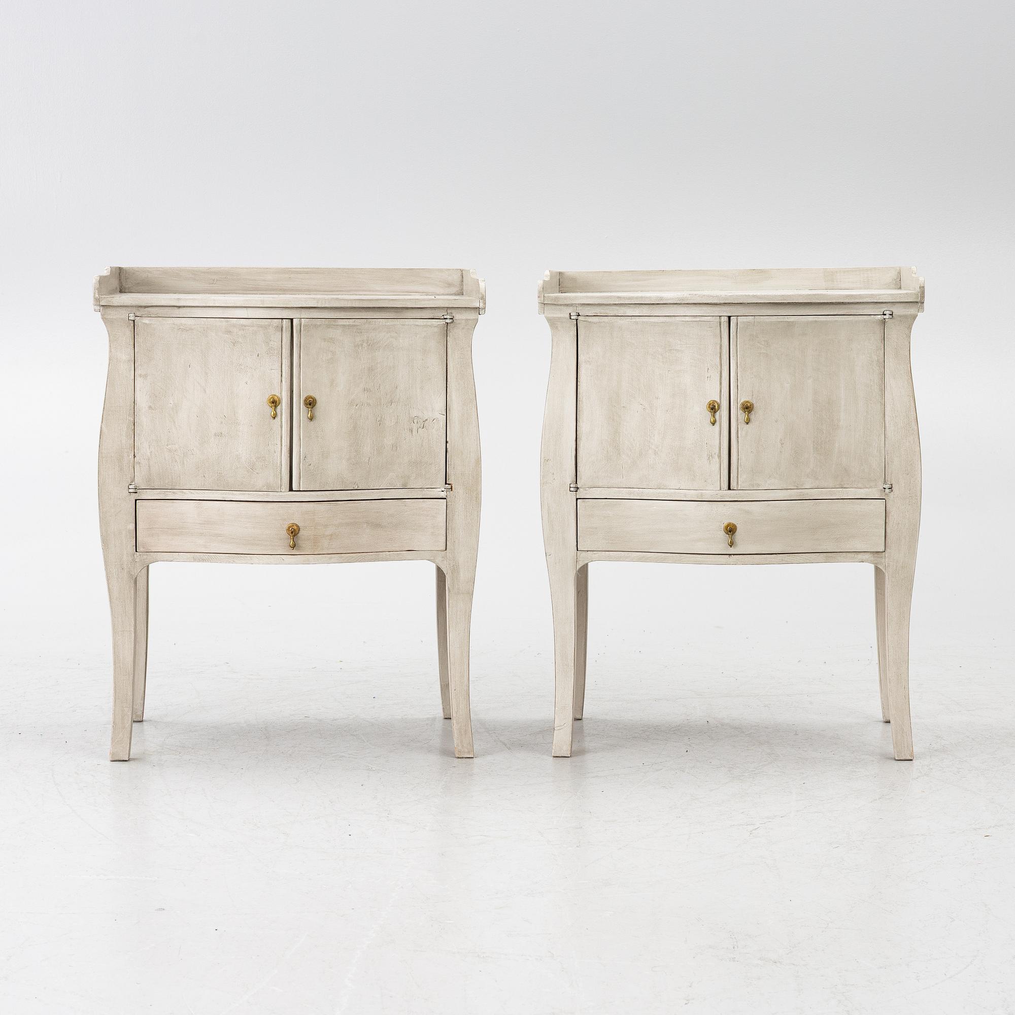 Pair of commodes, Rococo style, late 20th century.