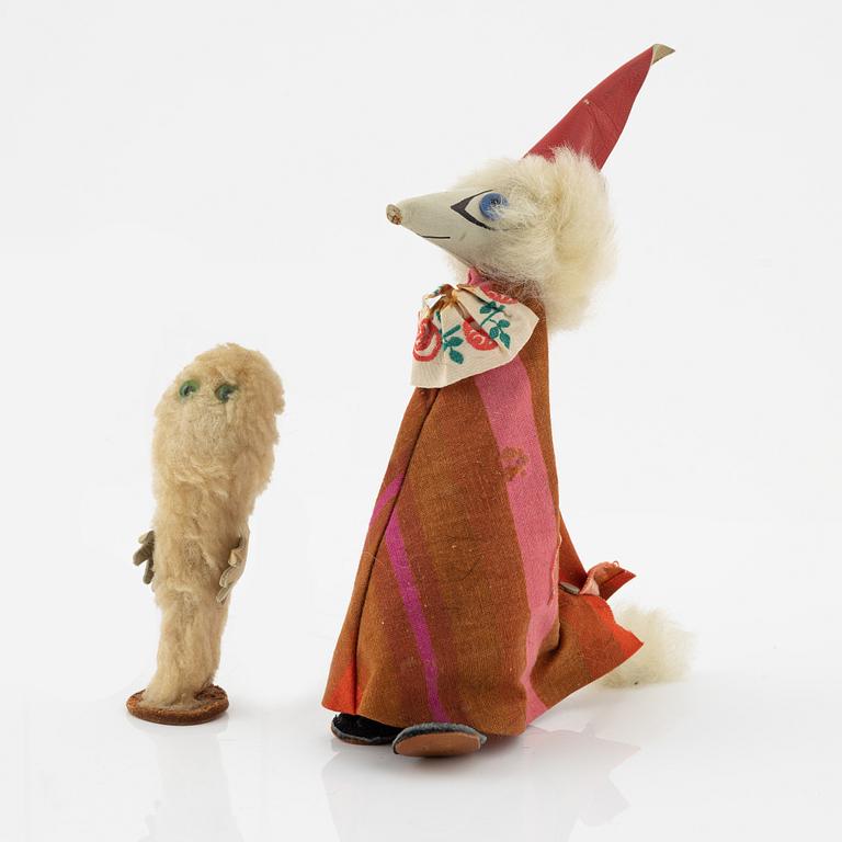 A 'Filifjonkan' and a 'Hattifnatt' Moomin figure by Atelier Fauni, Finland 1950's-60's.