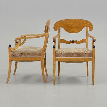 KARMSTOLAR, ett par, Karl Johan-stil, 1900-talets början.