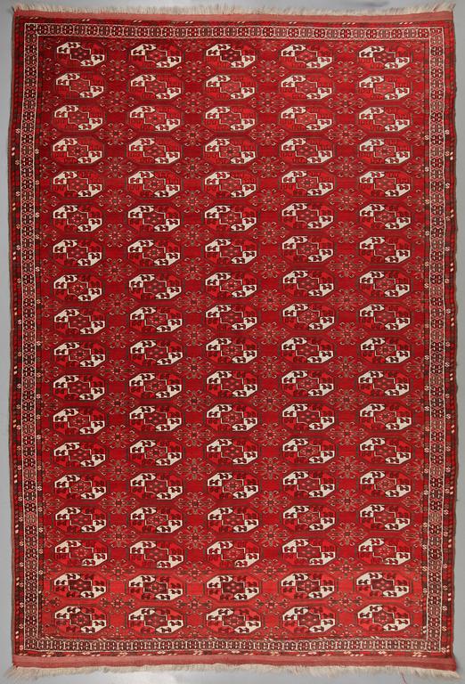 MATTA, Turkmen, 330x202 cm, 1900-talets första hälft.