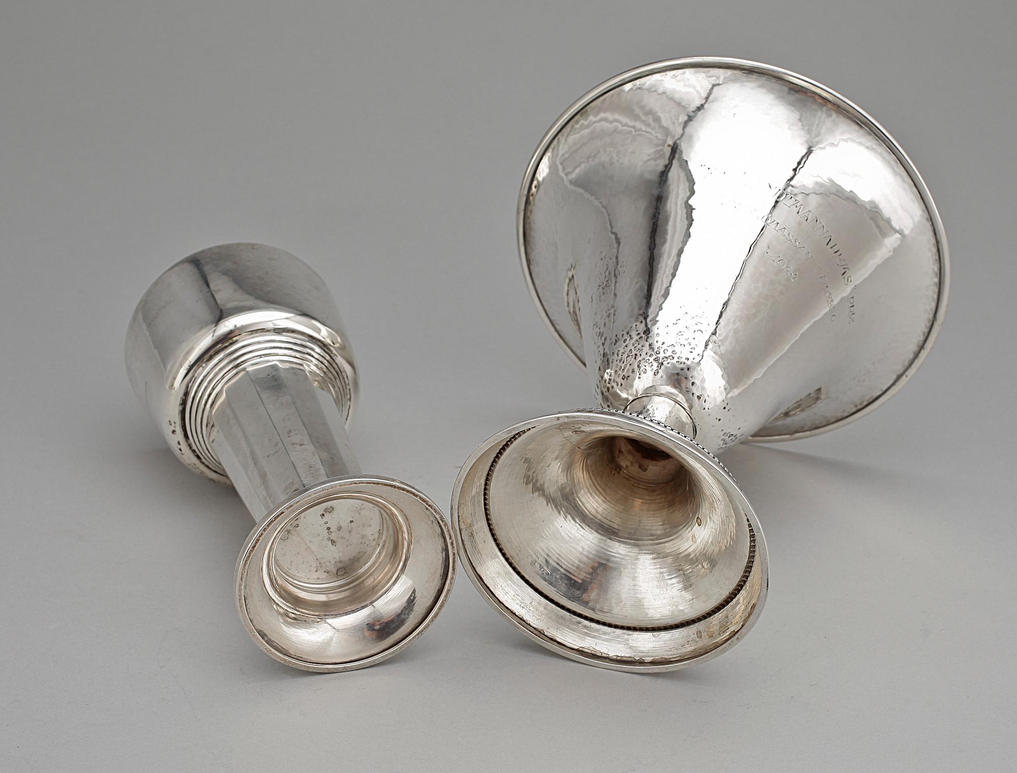BÄGARE, 2 st, silver, K Anderson Stockholm 1924 samt GAB Stockholm 1914. Totalvikt 545g.