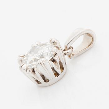 Brilliant-cut diamond pendant.