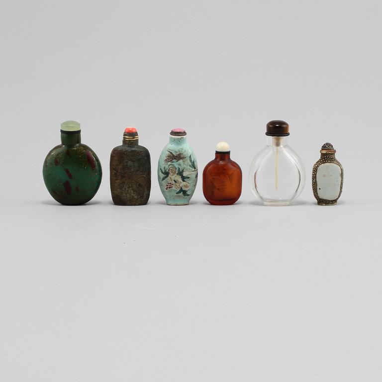 SNUSFLASKOR, 6 st, glas, porslin samt sten, 1800/1900-tal.