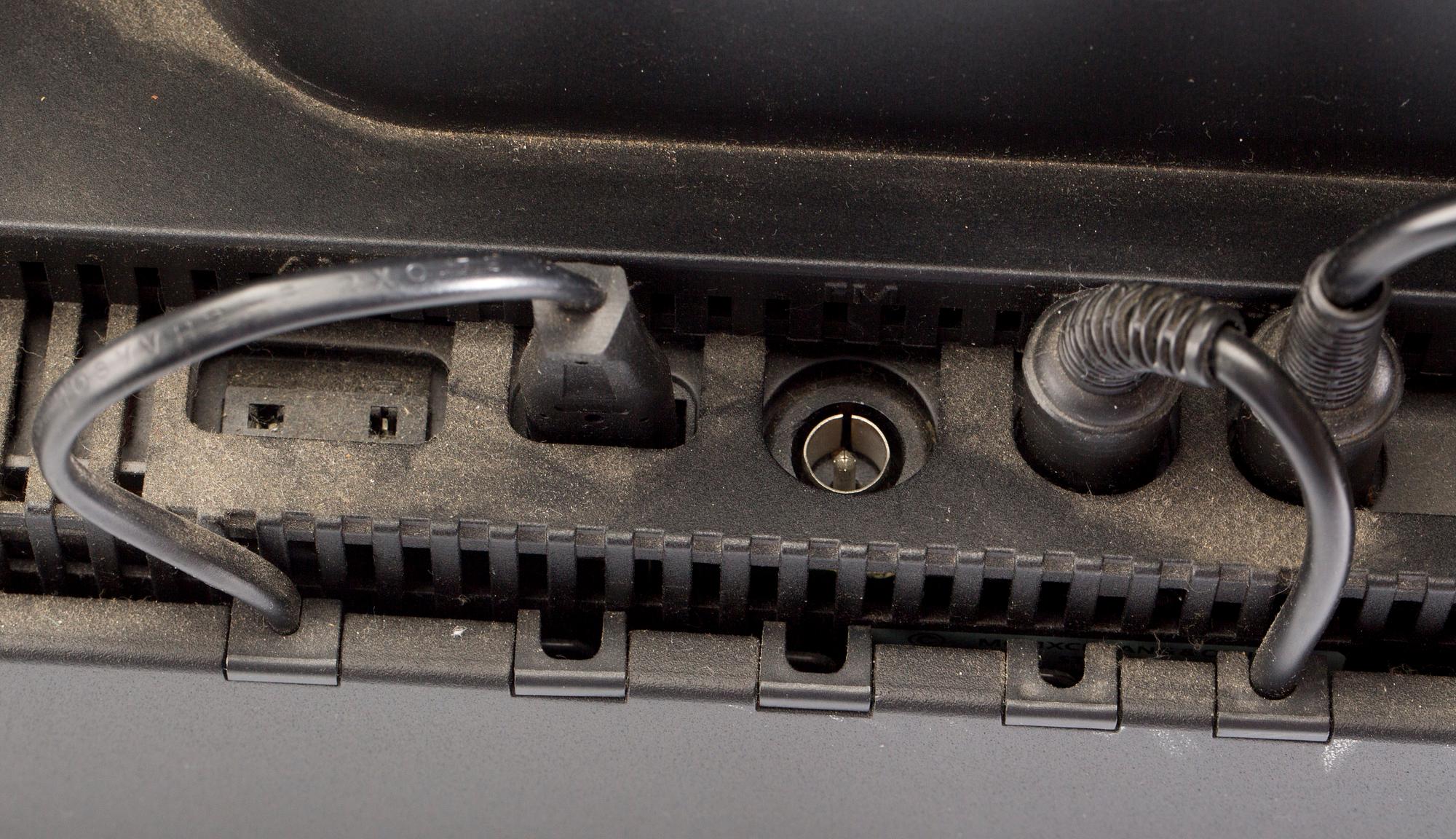 STEREO, "Beosound 2500", David Lewis, Bang & Olufsen, tillverkad mellan 1991-1994.