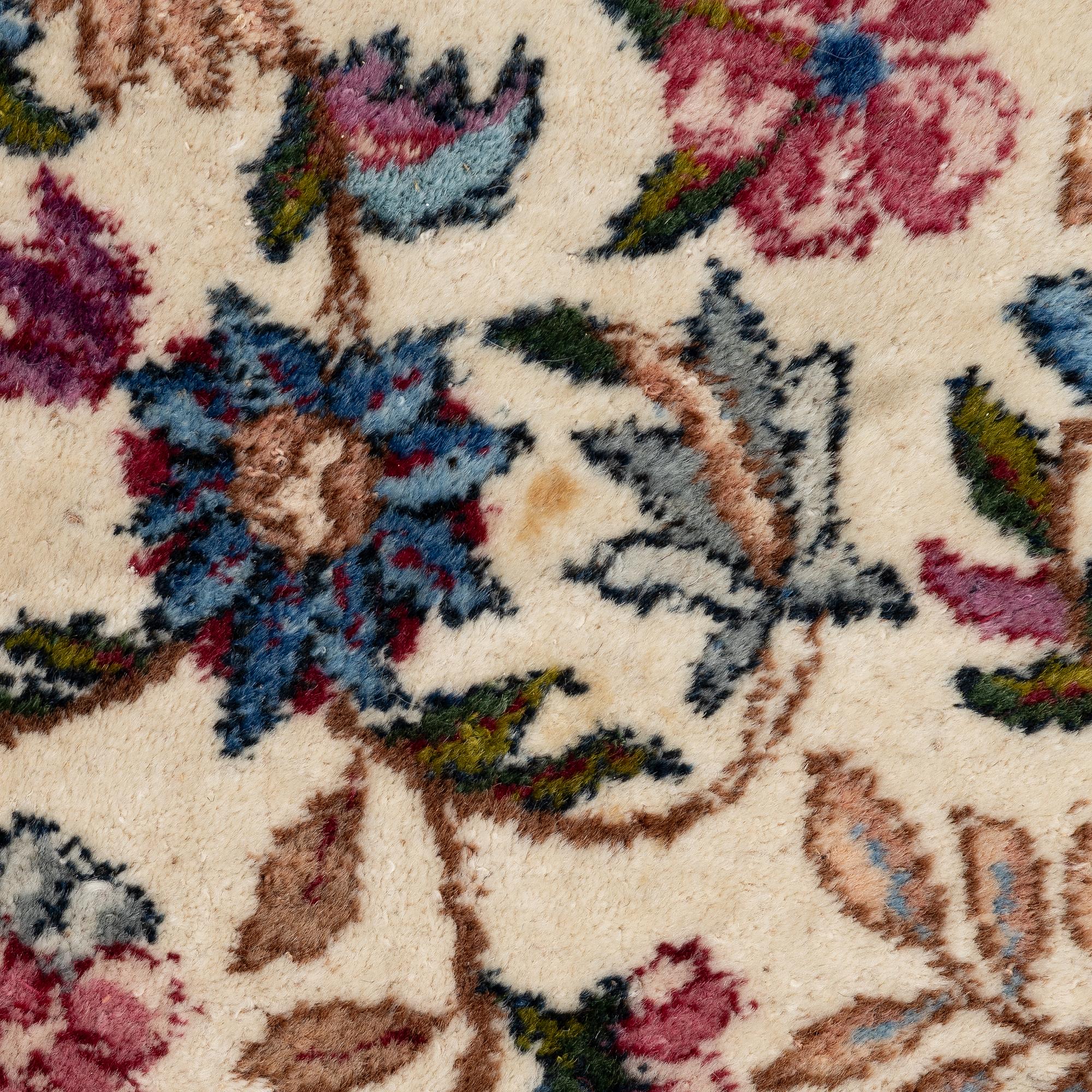 Matta,  semiantik Kirman. 368 x 268 cm.