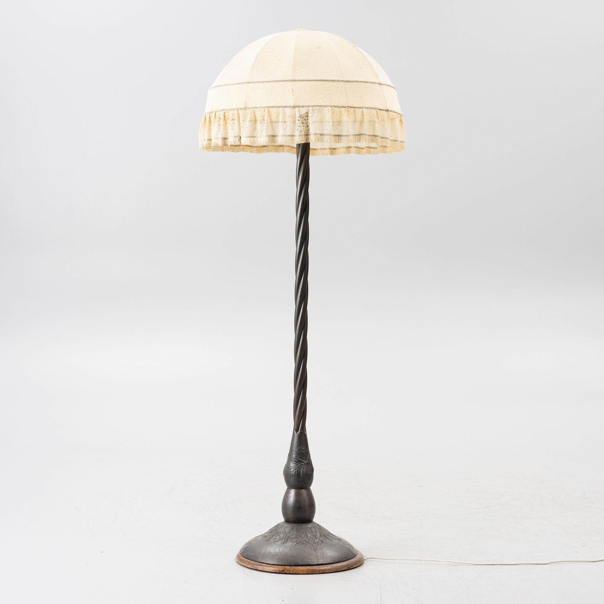 Floor lamp, Art Nouveau. Early 20th century.