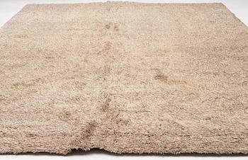 Matta tuftad, Limited Edition, ca 430 x 348 cm.