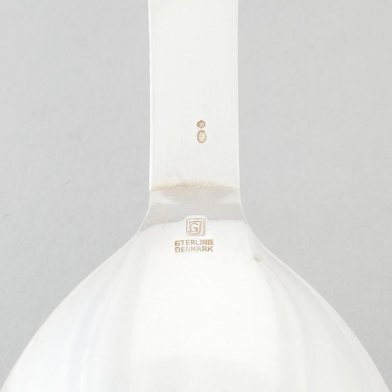 Harald Nielsen, a set of 70 pcs of sterling silver and stainless steel 'Pyramid' flatware, Georg Jensen, Copenhagen 1933-77.