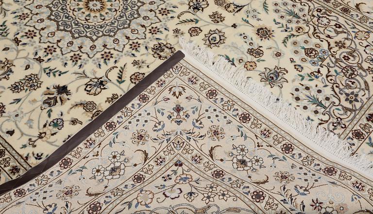 Carpet, Nain part silk, 305 x 204 cm.
