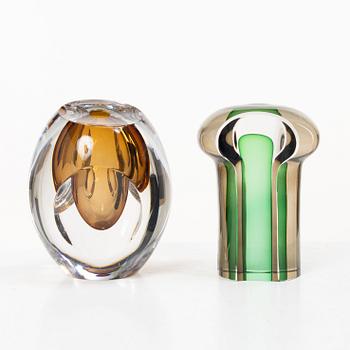 Mona Morales-Schildt, a sculpture and a vase, Kosta.