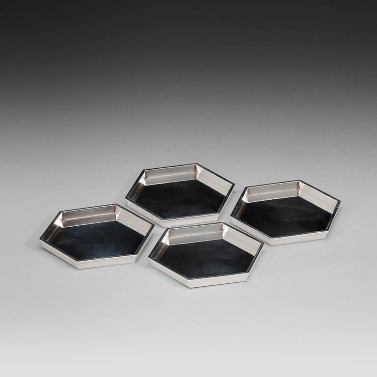 WIWEN NILSSON, Lund 1951. Sterling 925/1000. Glasunderlägg, 4 st.