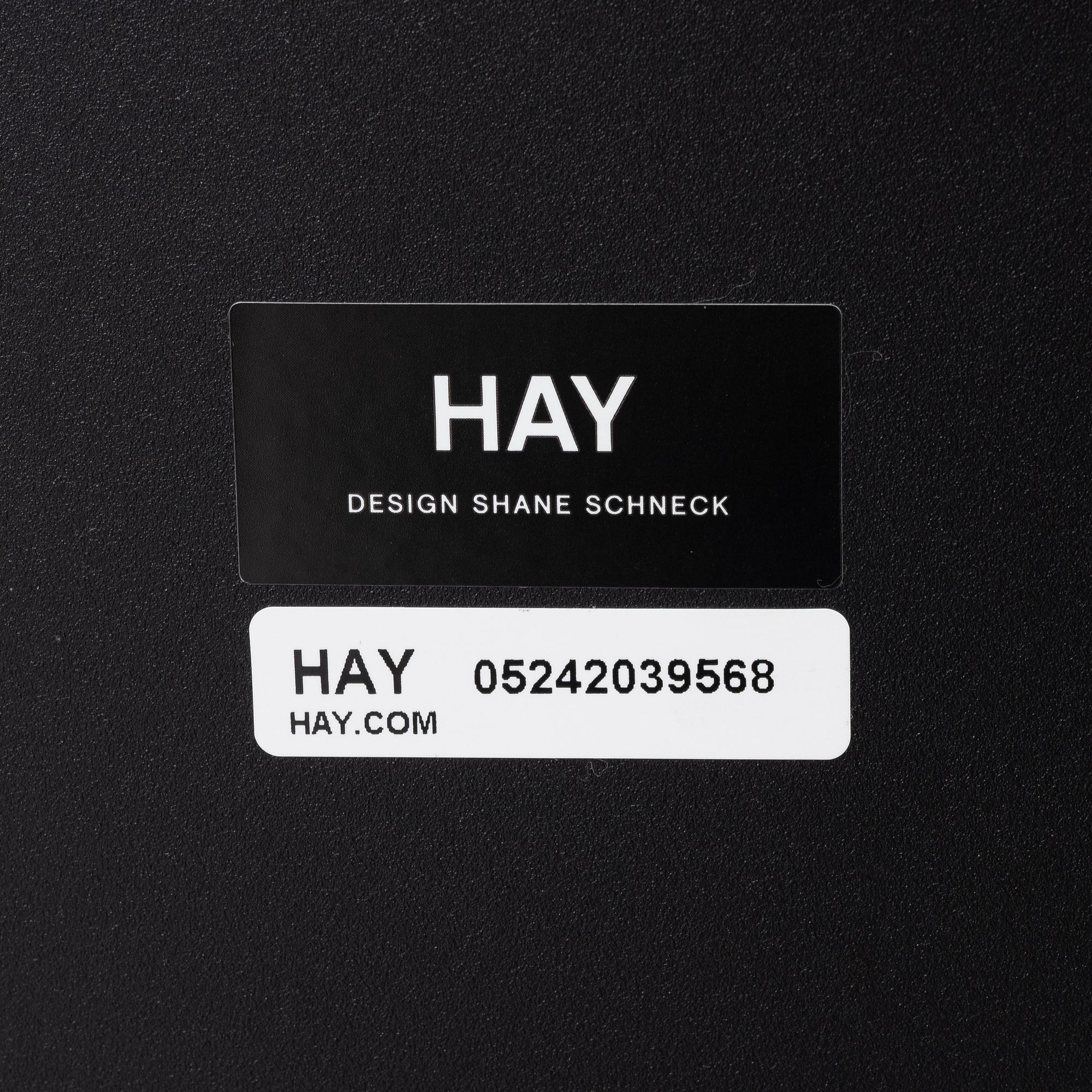 Shane Schneck, sidobord, 2 st, "Bowler", Hay.