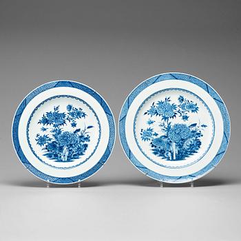 743. A set of four blue and white dishes, Qing dynasty, Qianlong (1736-95).