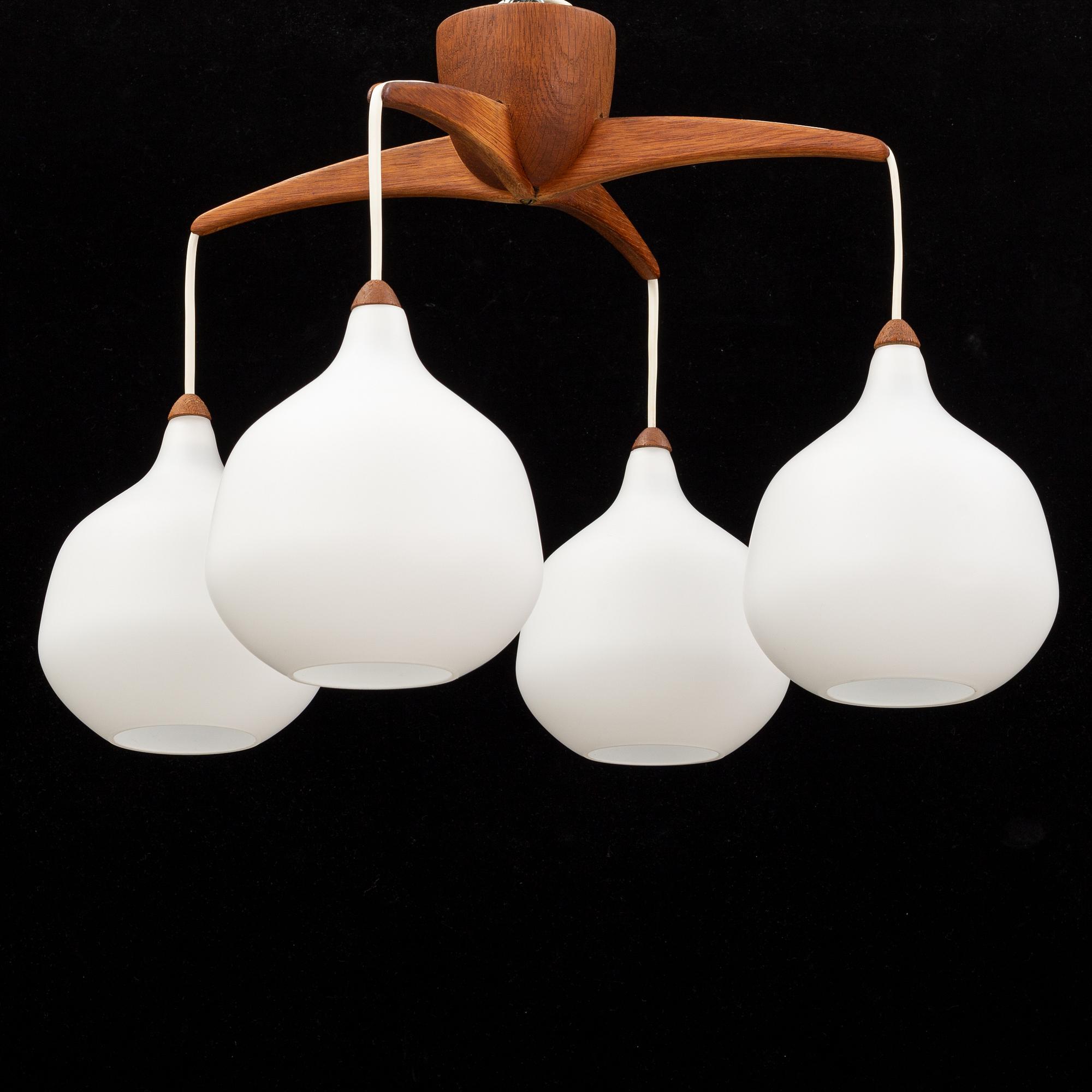 Uno & Östen Kristiansson, taklampa och vägglampa, Luxus, Vittsjö, 1950/60-tal.