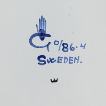 Stig Lindberg, vas, stengods, Gustavsberg och vas samt fat, fajans, Gustavsbergs studio.