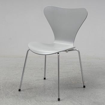 Arne Jacobsen, a 'Series 7' chair, Fritz Hansen, Denmark, 1999.