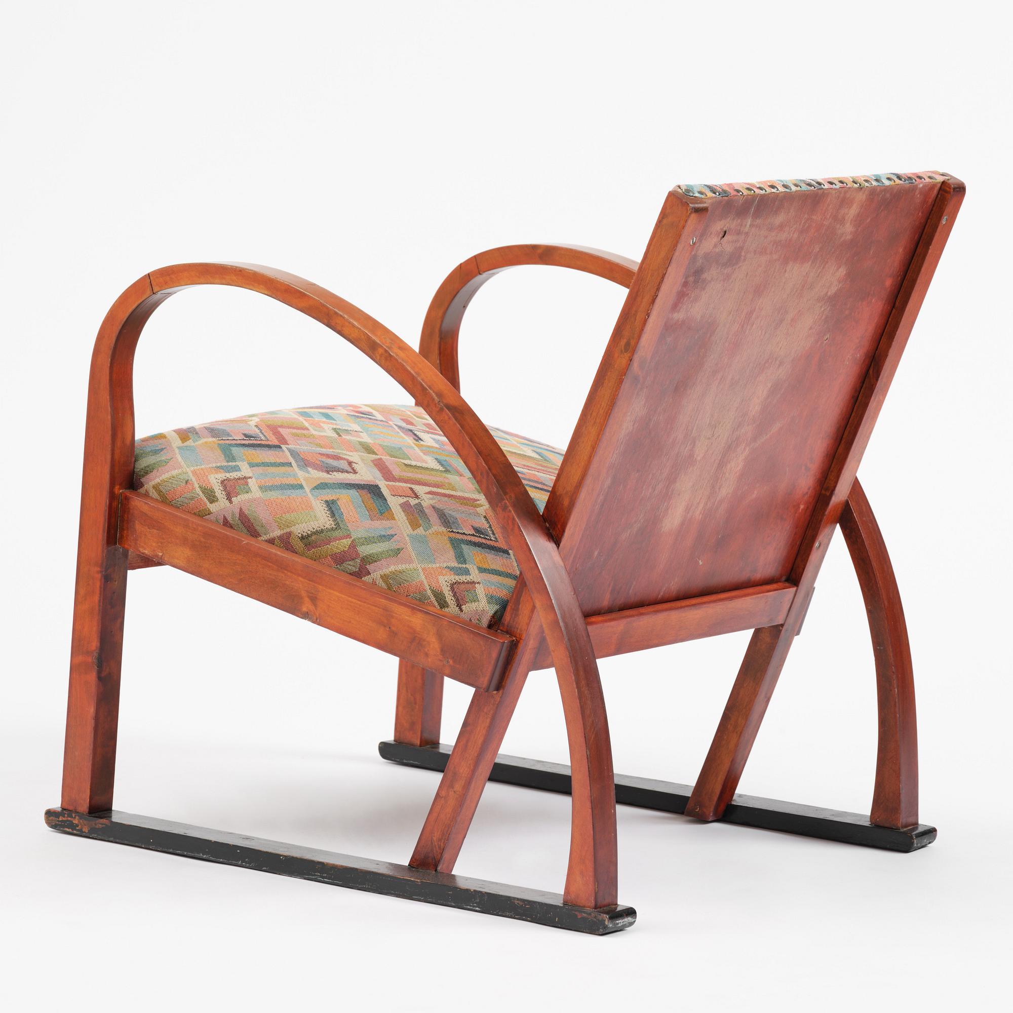 A functionalist armchair, 1930s.