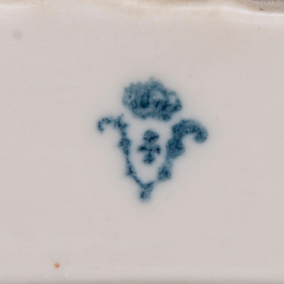 FIGURINER, 2 st, porslin, Les Collections Van Gerdinge, Frankrike, 1900-tal.