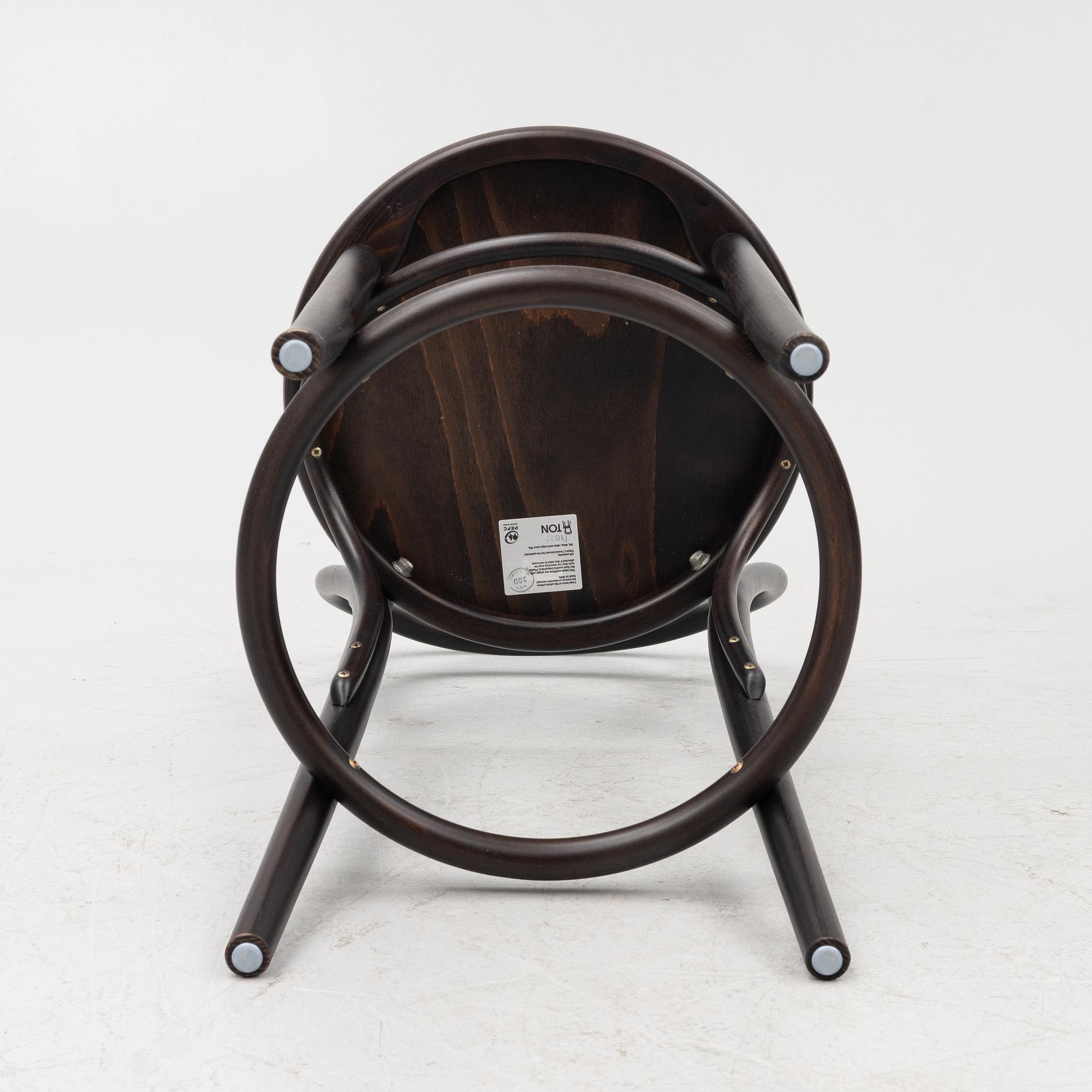 A set of four model '14' chairs, Ton.