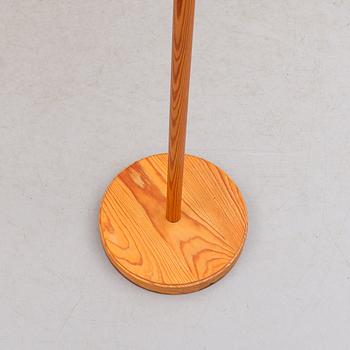 GOLVLAMPA, "Staken", Carl Malmsten, 1900-talets andra hälft.