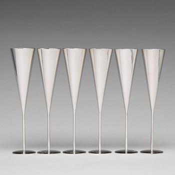 171. Eduard Gaudy, six sterling silver champagne flutes, Stockholm 1989.