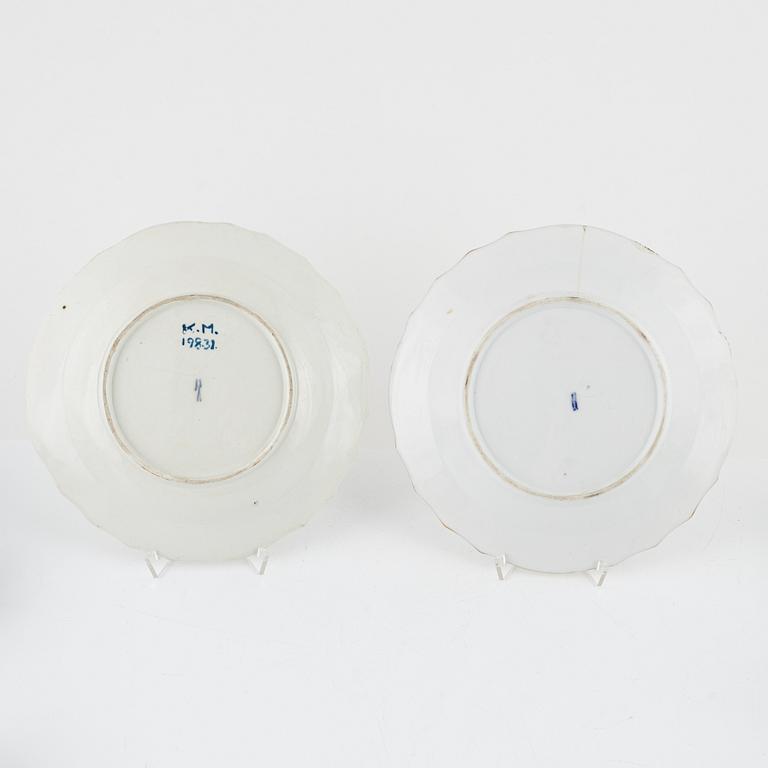 Two dinner plates and 11 custard cups with covers, 18th/20th Century.