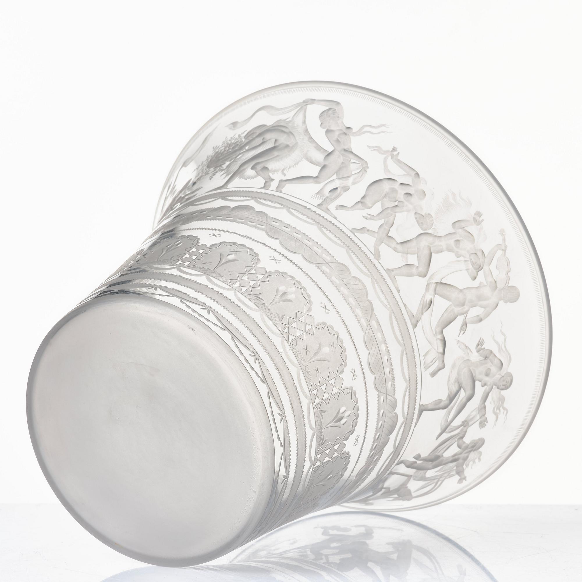 Simon Gate, an engraved glass bowl with plate, Orrefors, Sweden 1923, model 122.