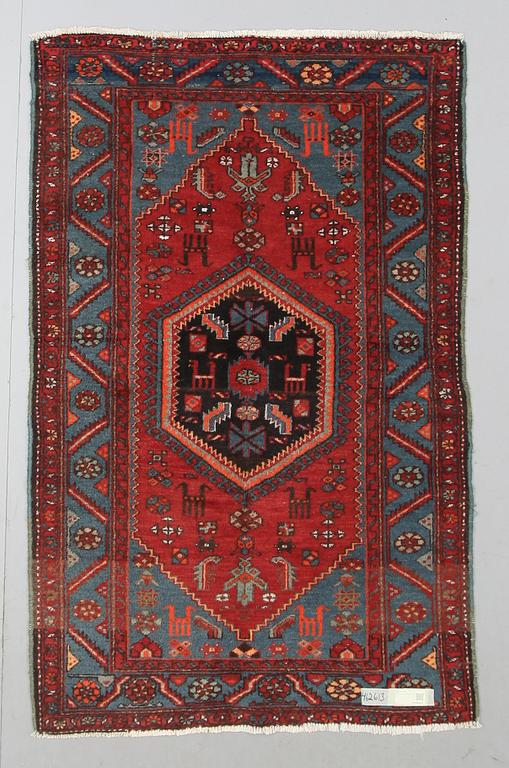 MATTA, orientalisk, ca 200 x 130 cm.