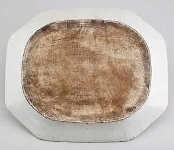 STEKFAT, porslin, Kina, Qianlong 1736-1795.