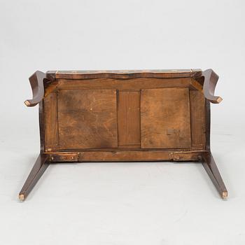 Damskrivbord, Mellaneuropa, 1900-talets första hälft.