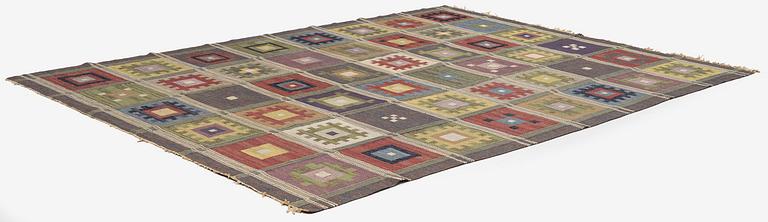 A flat weave carpet, c. 327 x 243 cm, Bohusslöjd–Konstfliten.
