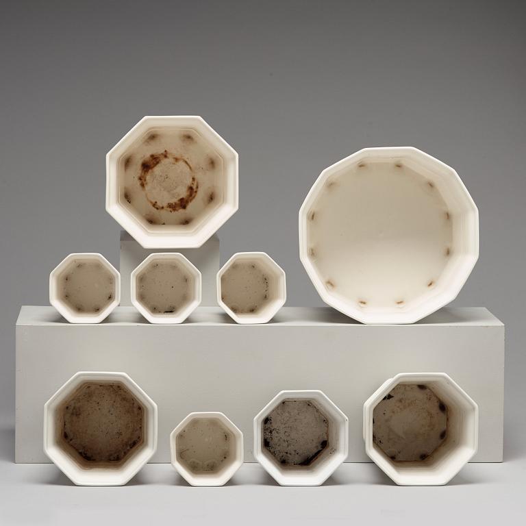 A set of nine flower pots, Waldemarsudde, modern.