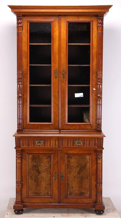 BOKSKÅP, nyrenässans, 1800-talets andra hälft.