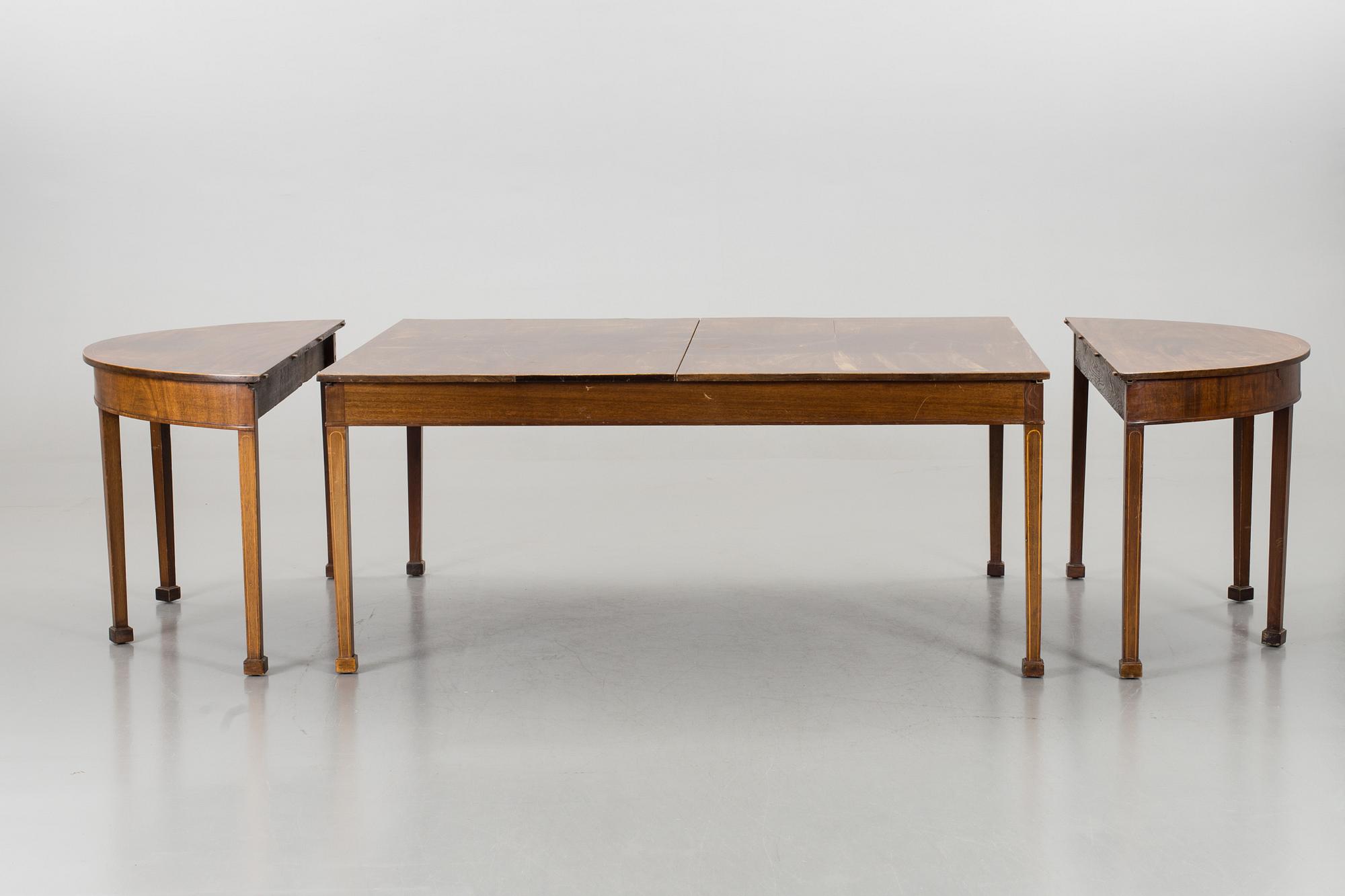 An early 20th century/20th century dining table and chairs, 3+6 pieces.