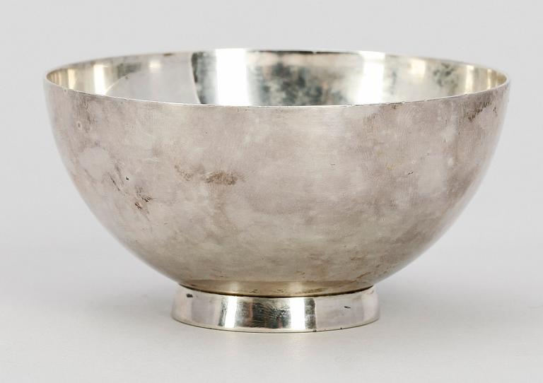 SKÅL, sterlingsilver, Wiwen Nilsson, Lund, 1941. Tot vikt ca 76g.